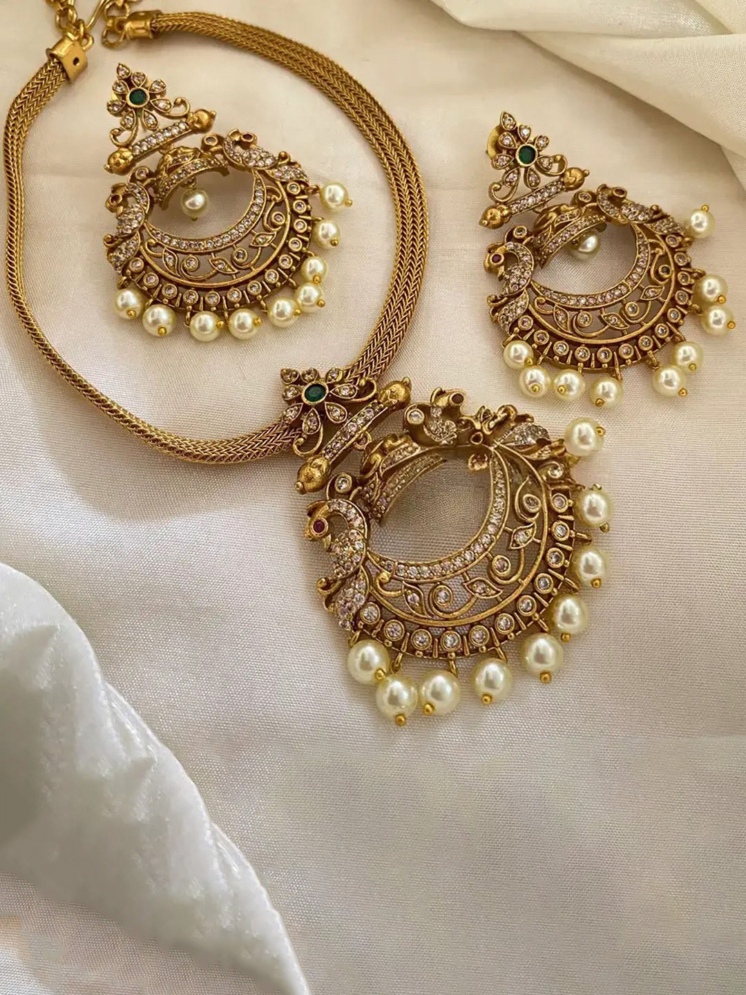 Rangrozo Jewellery Gold-Plated Stone-Studded Jewellery Set