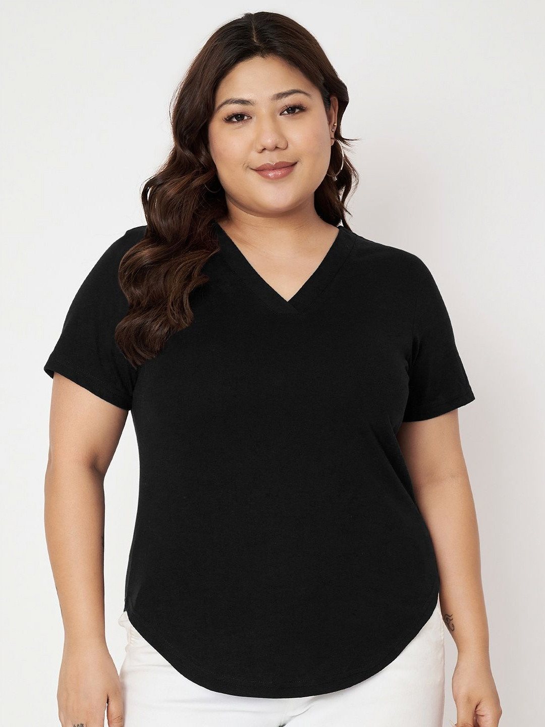 BRINNS Women Plus Size Solid V-Neck Cotton T-shirt