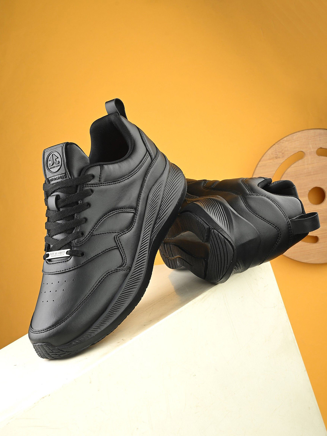 OFF LIMITS Men ORM Running Non-Marking Shoes