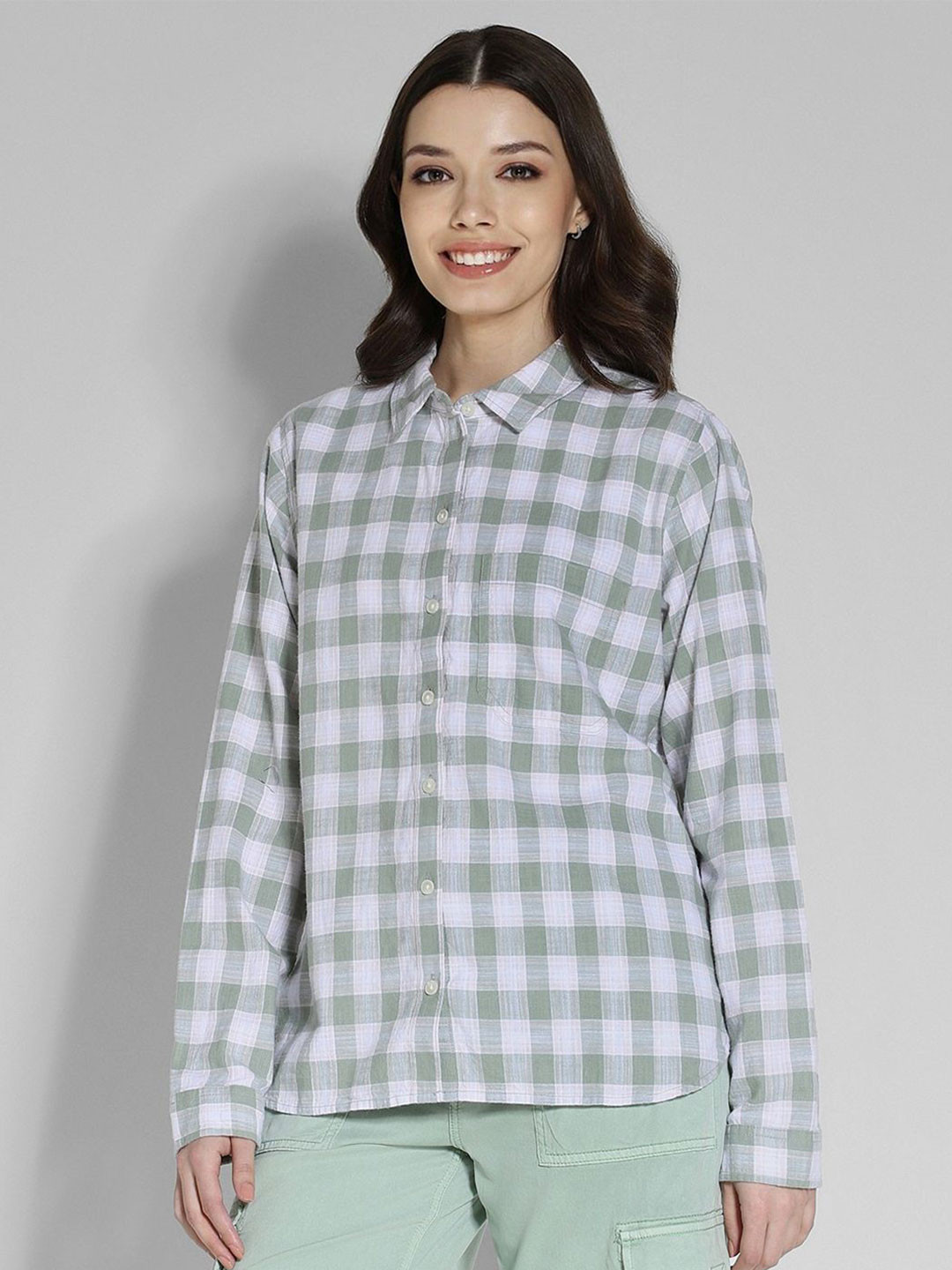 AMERICAN EAGLE OUTFITTERS Women Gingham Checks Opaque Checked Casual Shirt