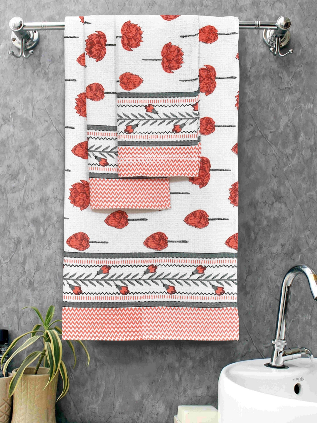 MAFATLAL White & Red 3 Pieces Ethnic Motifs Printed Cotton 250 GSM Towel Set