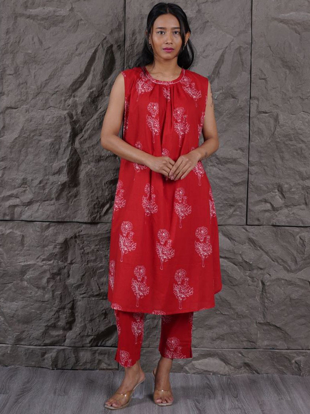 The Quince Life Set Of 2 Rose Noir Printed Pure Cotton Tunic with Trouser