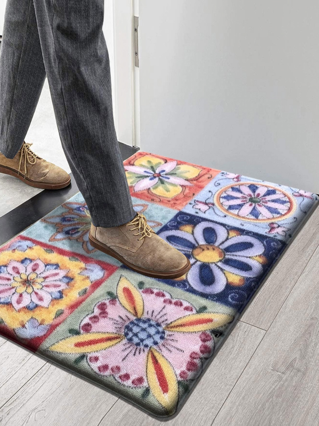 LUXEHOME INTERNATIONAL Blue & Yellow Floral Printed Anti-Skid & Fatigue Doormat