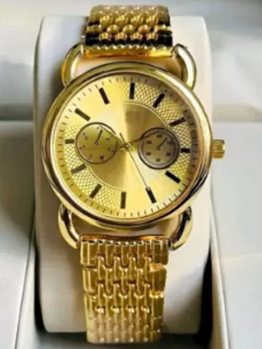 Miss Perfect Women Dial & Textured Straps Analogue Watch A5