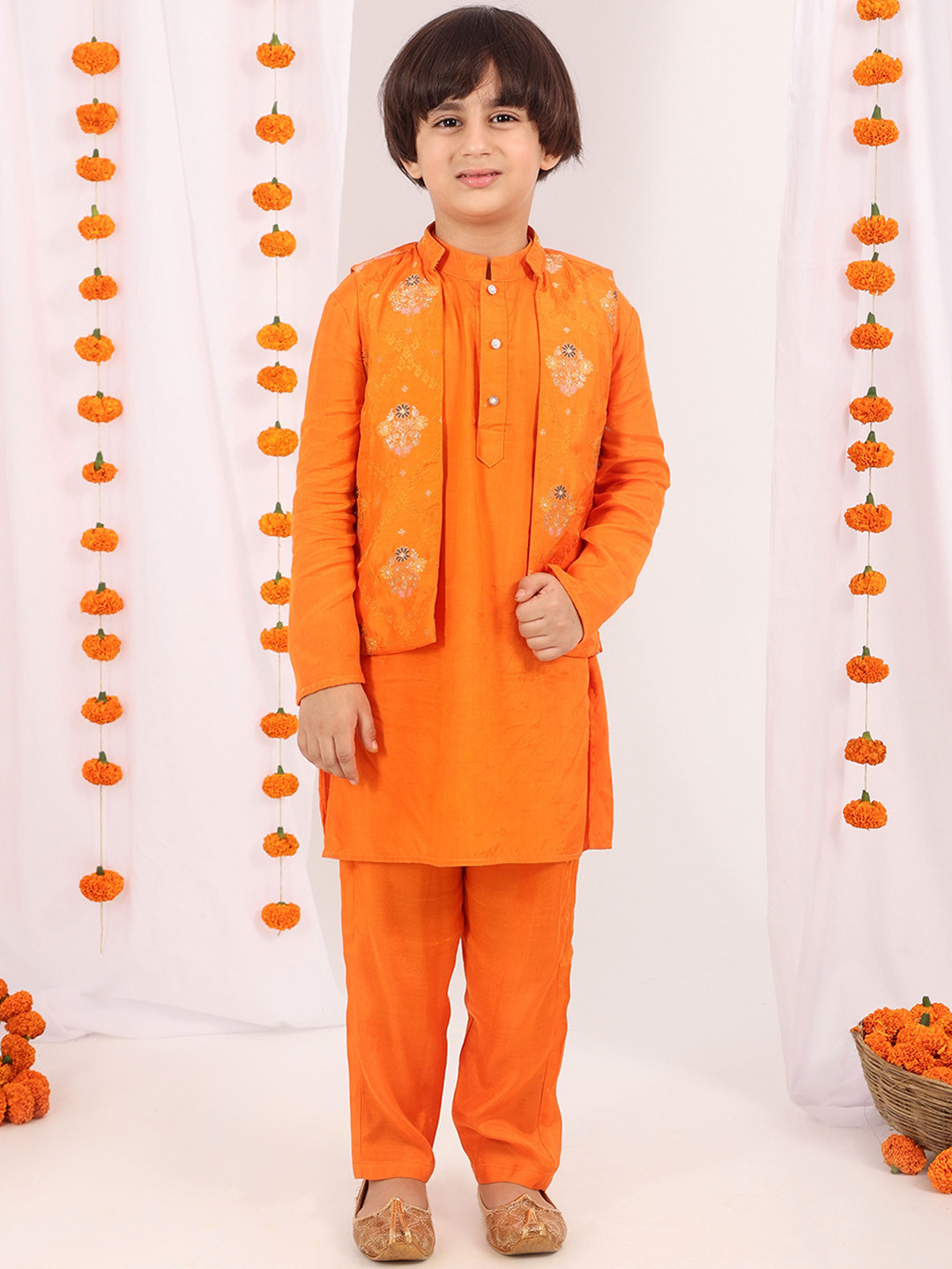 MASTARANG Boys Mastarang Kurta Set In Blended Fabric With Mandarin Neck And Full Sleeves