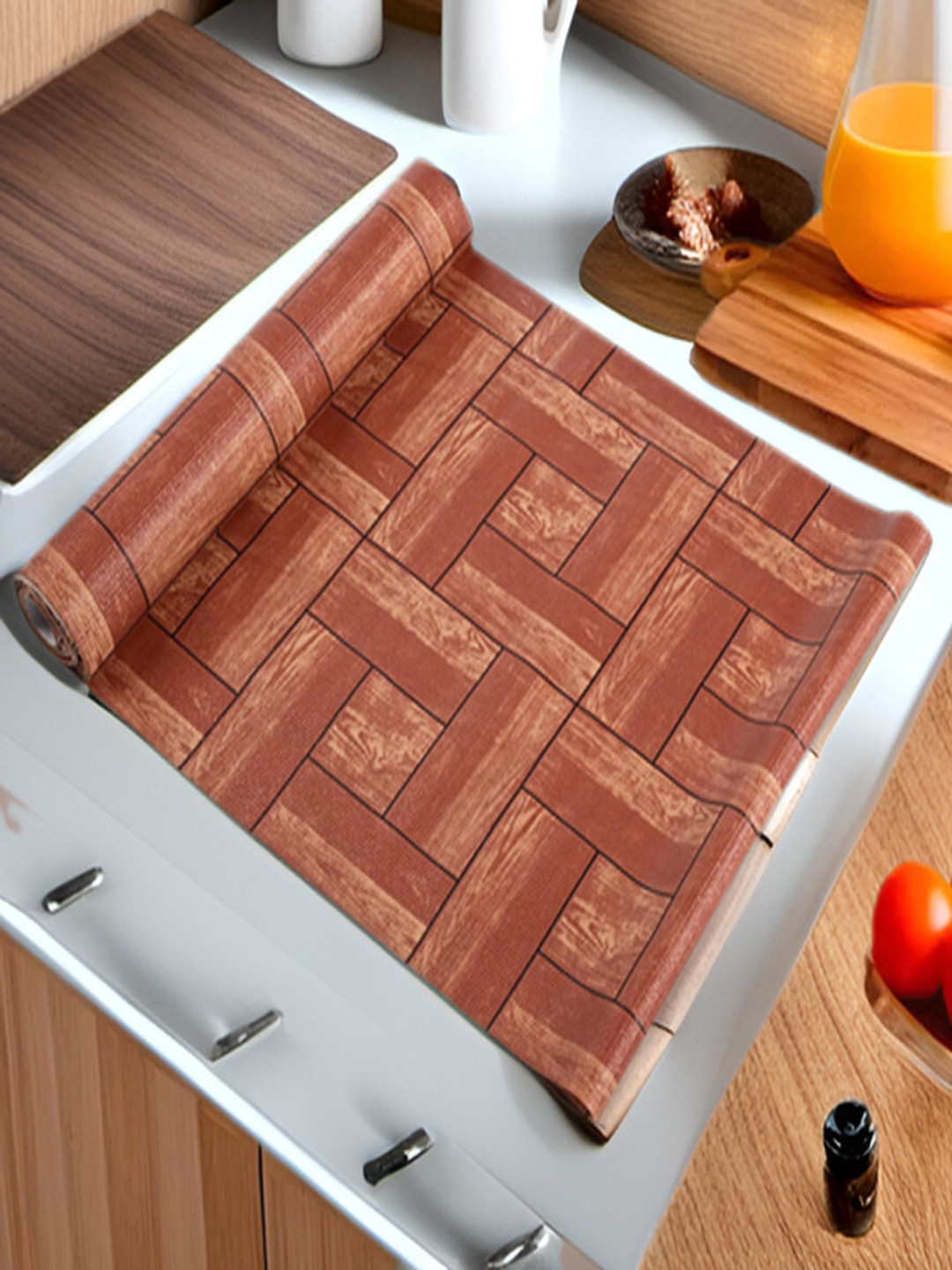 REVEXO Brown Checked Water-Resistant PVC Shelf Liner