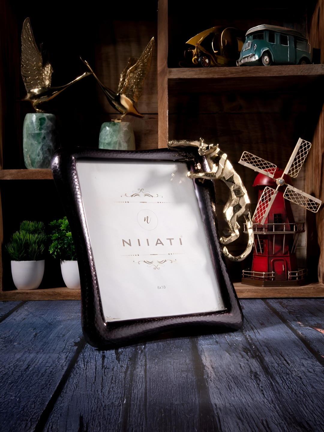 giBOX Black & Gold-Toned 1 Pieces Metal Table Photo Frames