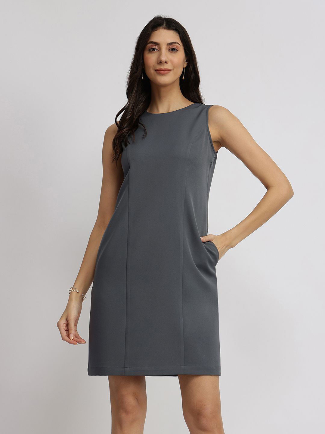 FableStreet Women Crew Neck Shift Dress Grey