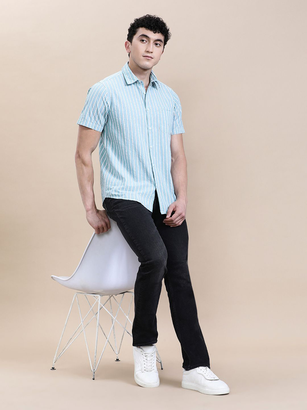 Crocodile Men Cotton Seersucker Striped Half Sleeve Shirt