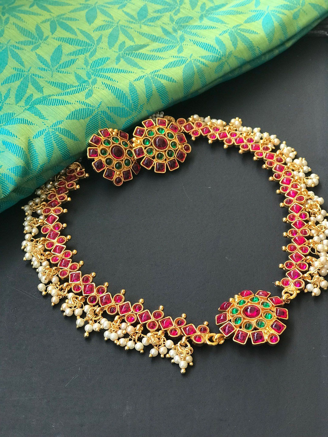 Kattam Gold Plated Kemp Choker Necklace Set With Earrings