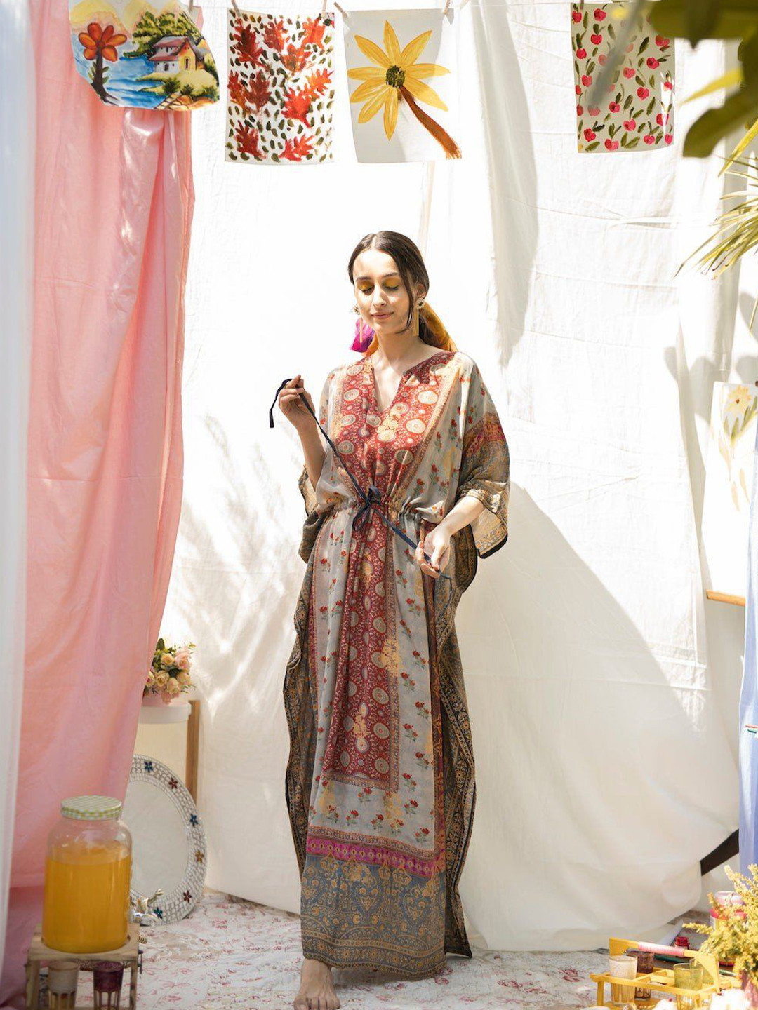 THE BOOZY BUTTON Women Printed V-Neck Maxi Nightdress