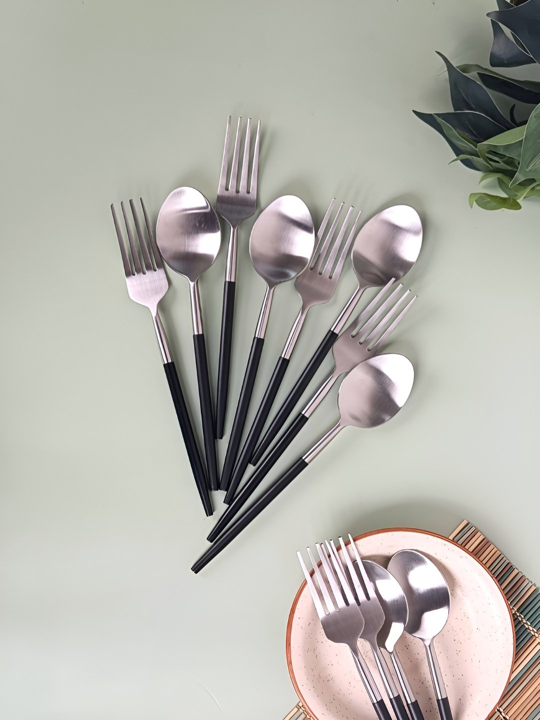 Myntra Elegant Homes Radiant 12 Pieces Silver-toned And Black Stainless Steel Cutlery Set
