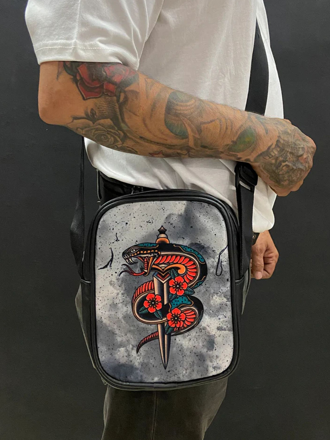 URBAN PITARA Unisex Printed Messenger Bag