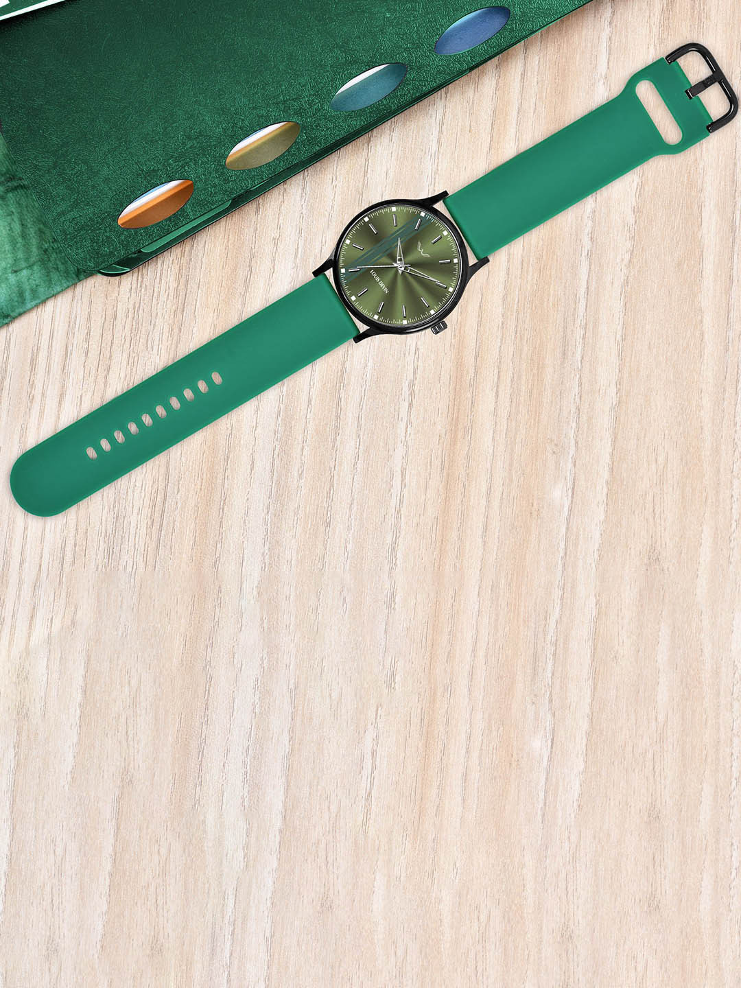 LOUIS DEVIN Men Brass Embellished Dial & Straps Analogue Watch LD-BK054-GRN