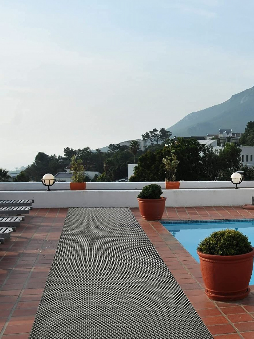 AMRO BEAUTILITY NEEDS Grey Textured Anti-Skid Rubber Floor Mats & Dhurries