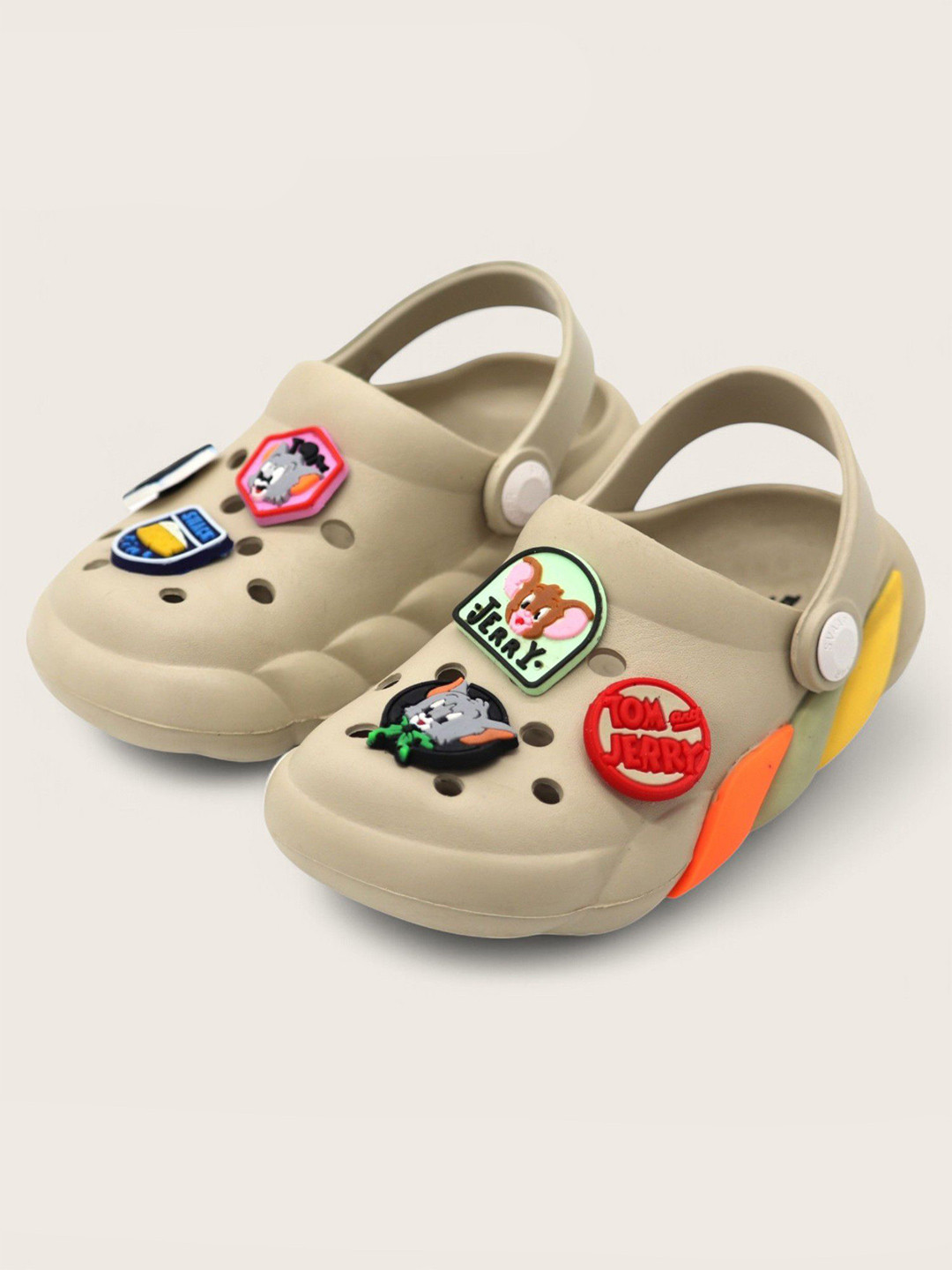 Svaar Kids Tom & Jerry Clogs with 6 Charms