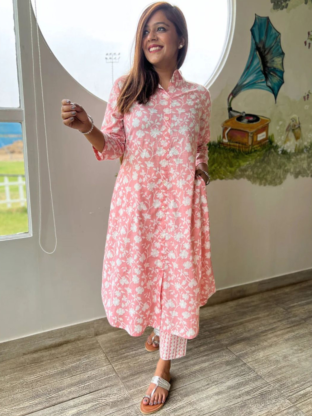 The Svaya Floral Printed Shirt Collar Pure Cotton A-Line Kurta With Trousers