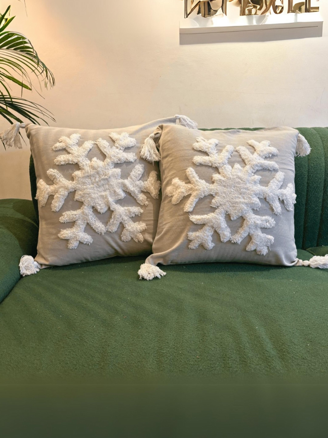 LUSHLYF Grey & White 2 Pcs Floral Textured Cotton Square Snowflake Tuffed Cushion Covers