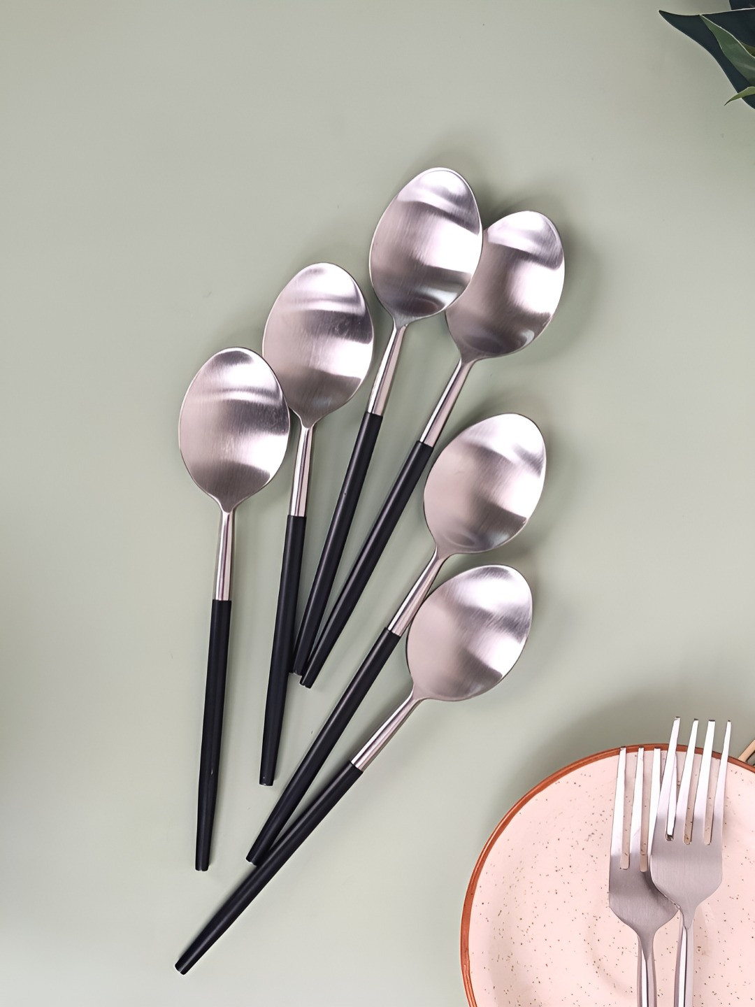 Myntra Elegant Homes Radiant 6 Pieces Silver-Toned And Black Stainless Steel Table Spoon