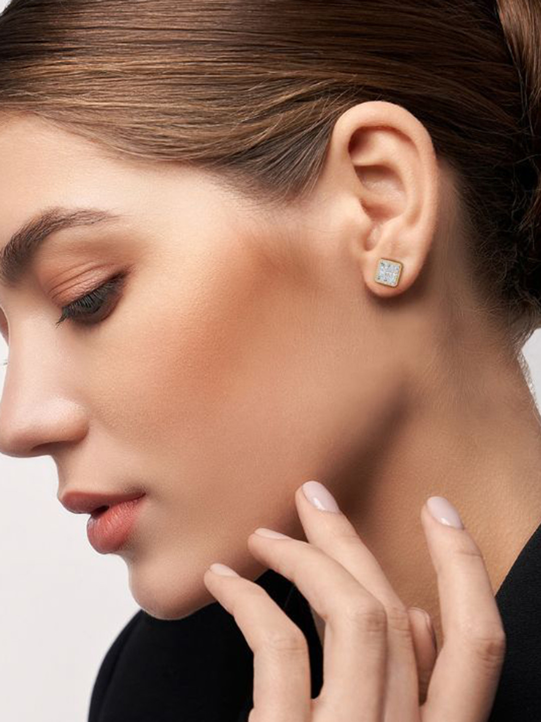 Emori Square Cluster Lab Diamond Earring in 18KT Gold