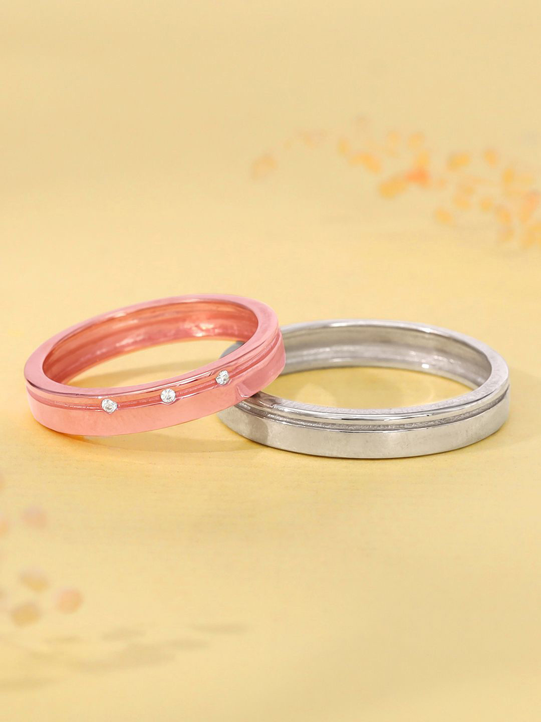 GIVA 925 Sterling Silver Set Of 2 Rhodium-Plated Stones Studed Soulbound Couple Band Rings