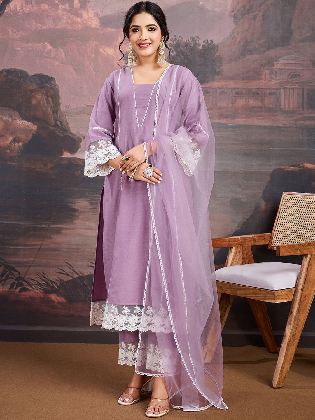 House of Pataudi Lace Work Panelled Square Neck Straight Kurta &Trousers With Dupatta