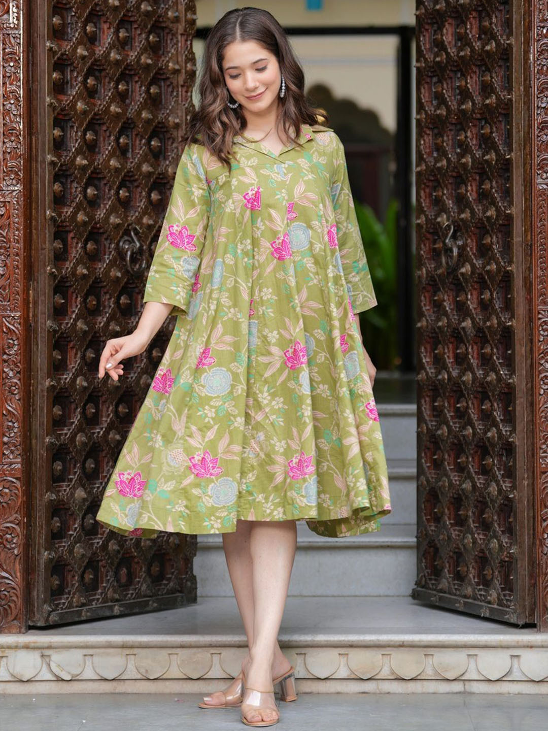 Demirner Floral Printed Gathered Shirt Collar A-Line Ethnic Dress