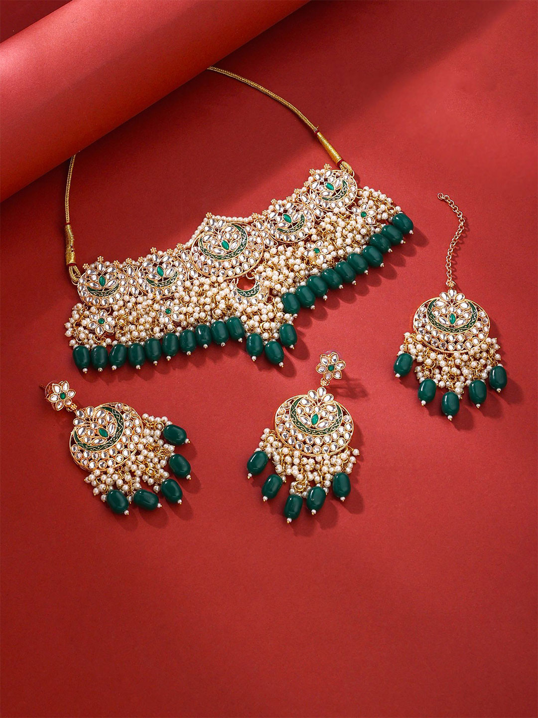 Yellow Chimes Gold-Plated Kundan-Studded & Pearls Beaded Bridal Choker Jewellery Set
