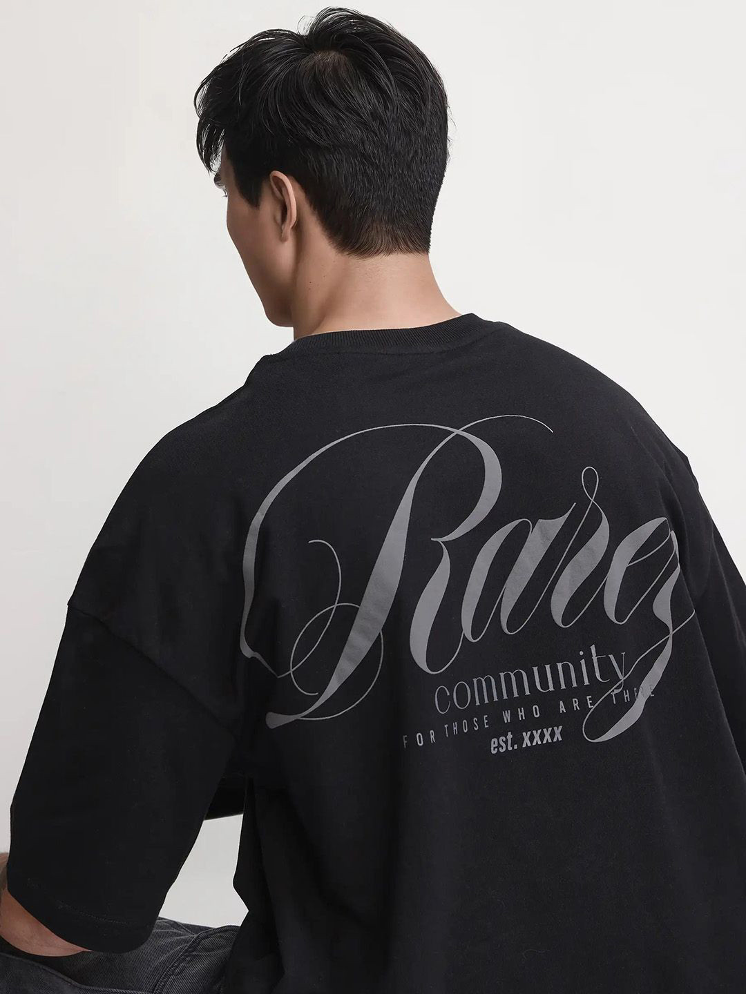 RARE RABBIT Men Printed Monochrome Raw Edge T-shirt