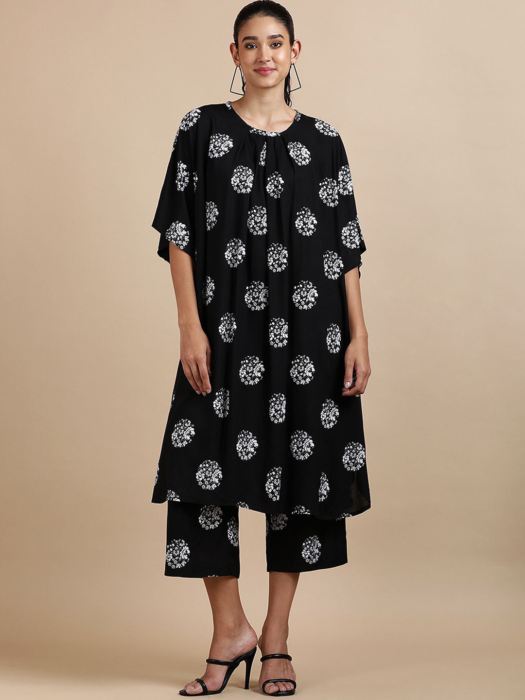 BLACK & BLAH BLAH Floral Printed Kaftan Kurta with Trousers