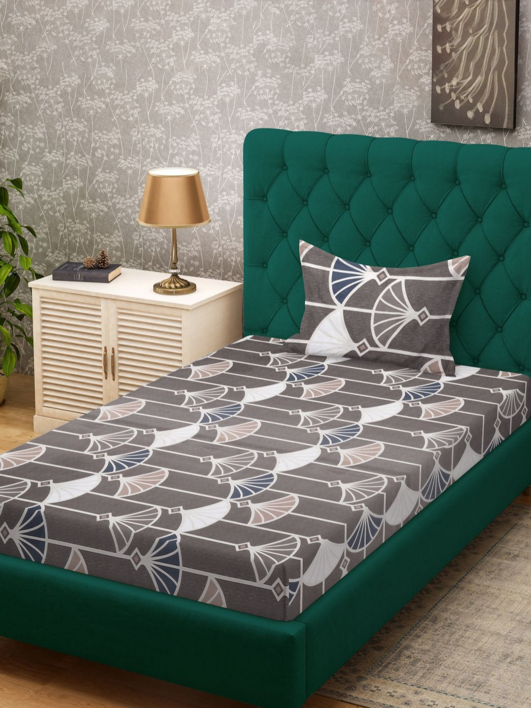 KLOTTHE Brown Geometric Printed Flat 300TC Single Bedsheet With Pillow Cover