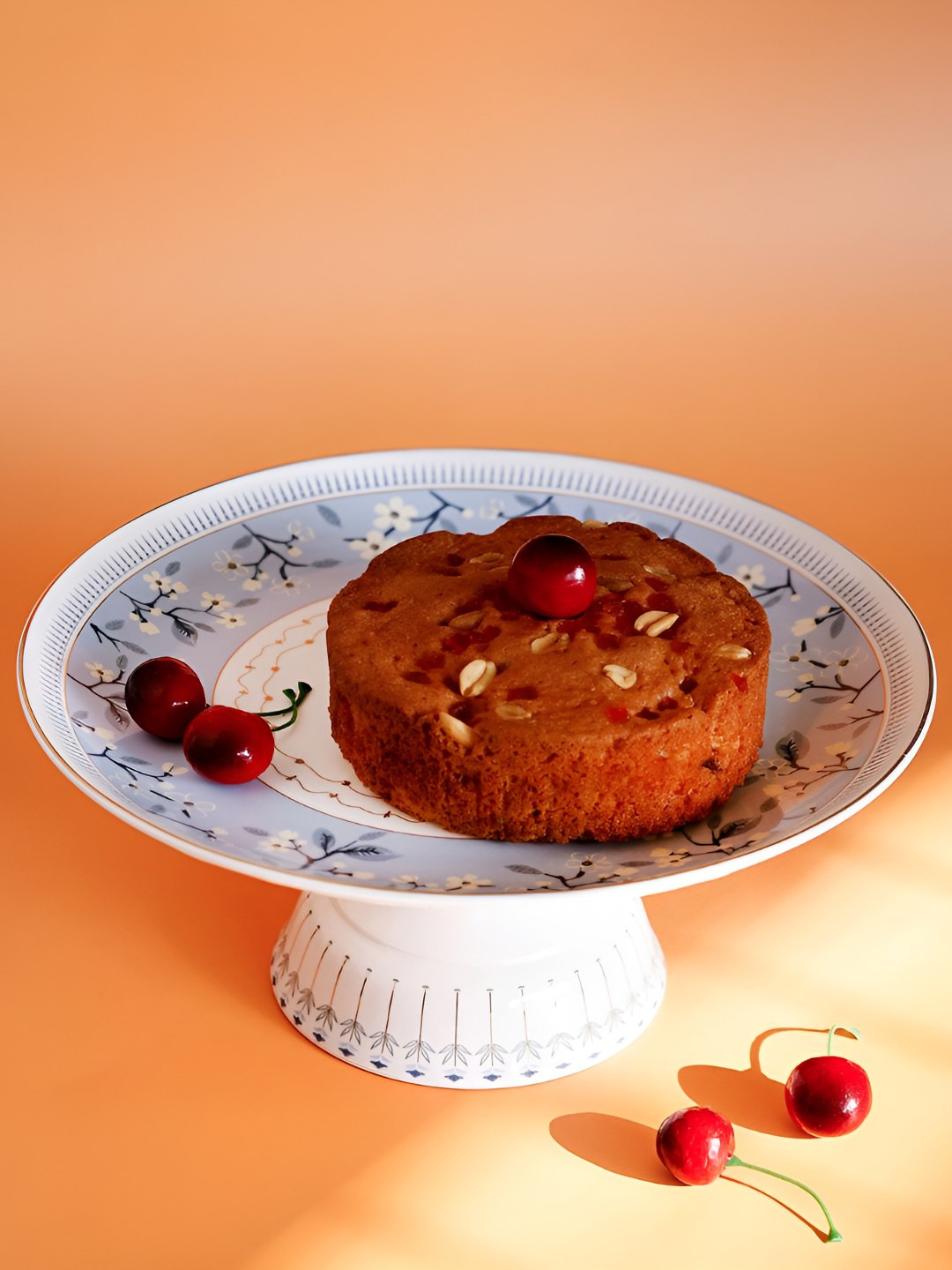 The Wishing Chair Magique White Ceramic Highlighted with 18k Gold Print Cake Stand