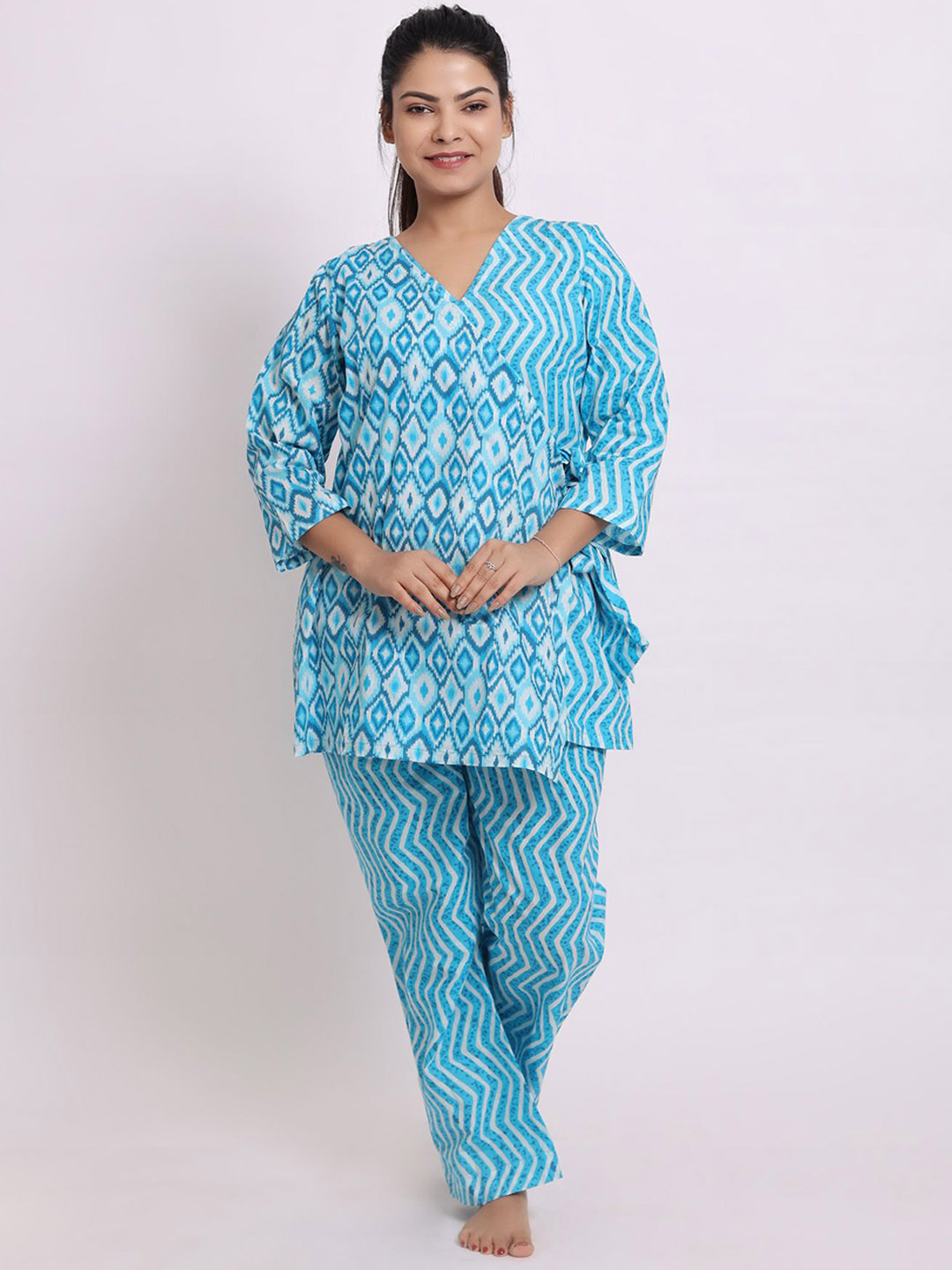 DRESENCE Geometric Printed Cotton V-Neck Kurti With Pyjama Night Suit