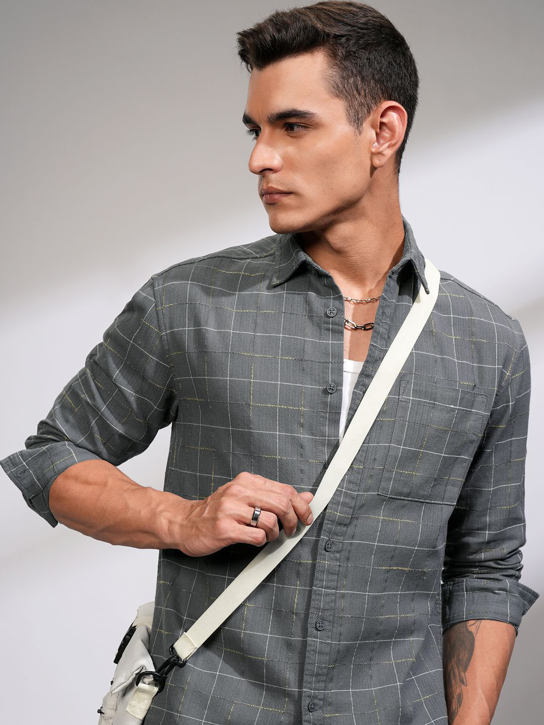 HIGHLANDER Men Chenille Yarn Textured Checked Relaxed Shirt