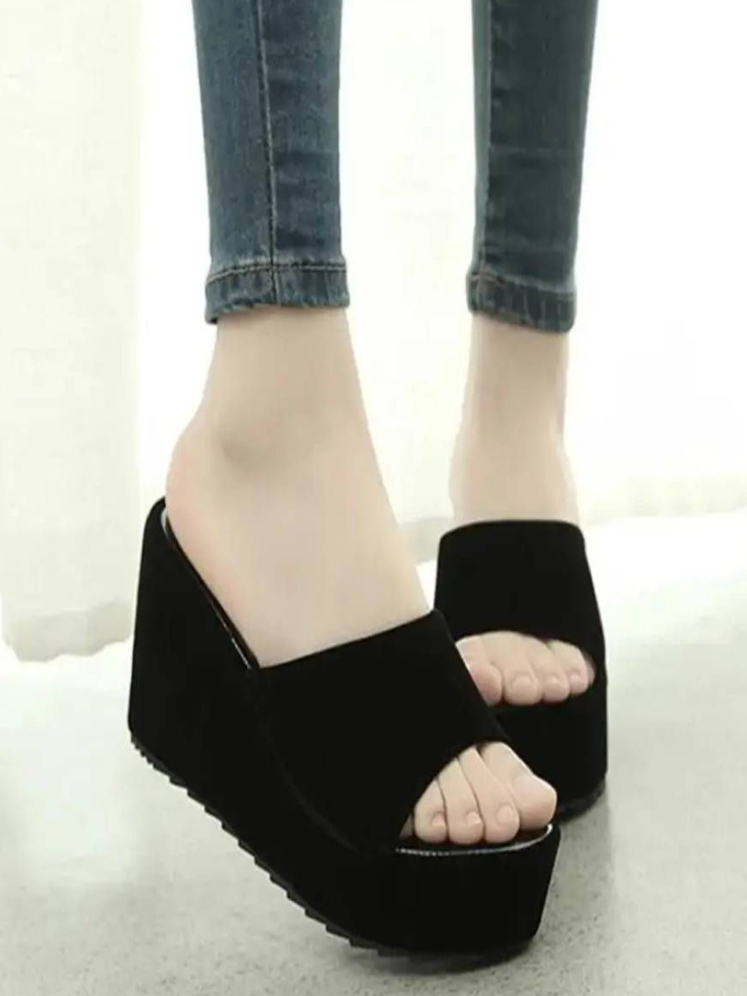 GLO GLAMP Women Wedge Sandals