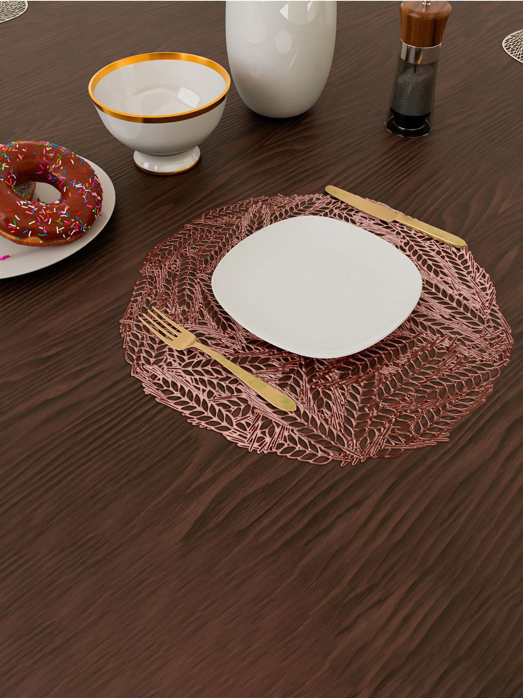 Kuber Industries Copper-Toned 2 Pieces Round Leaf-Design Table Placemats
