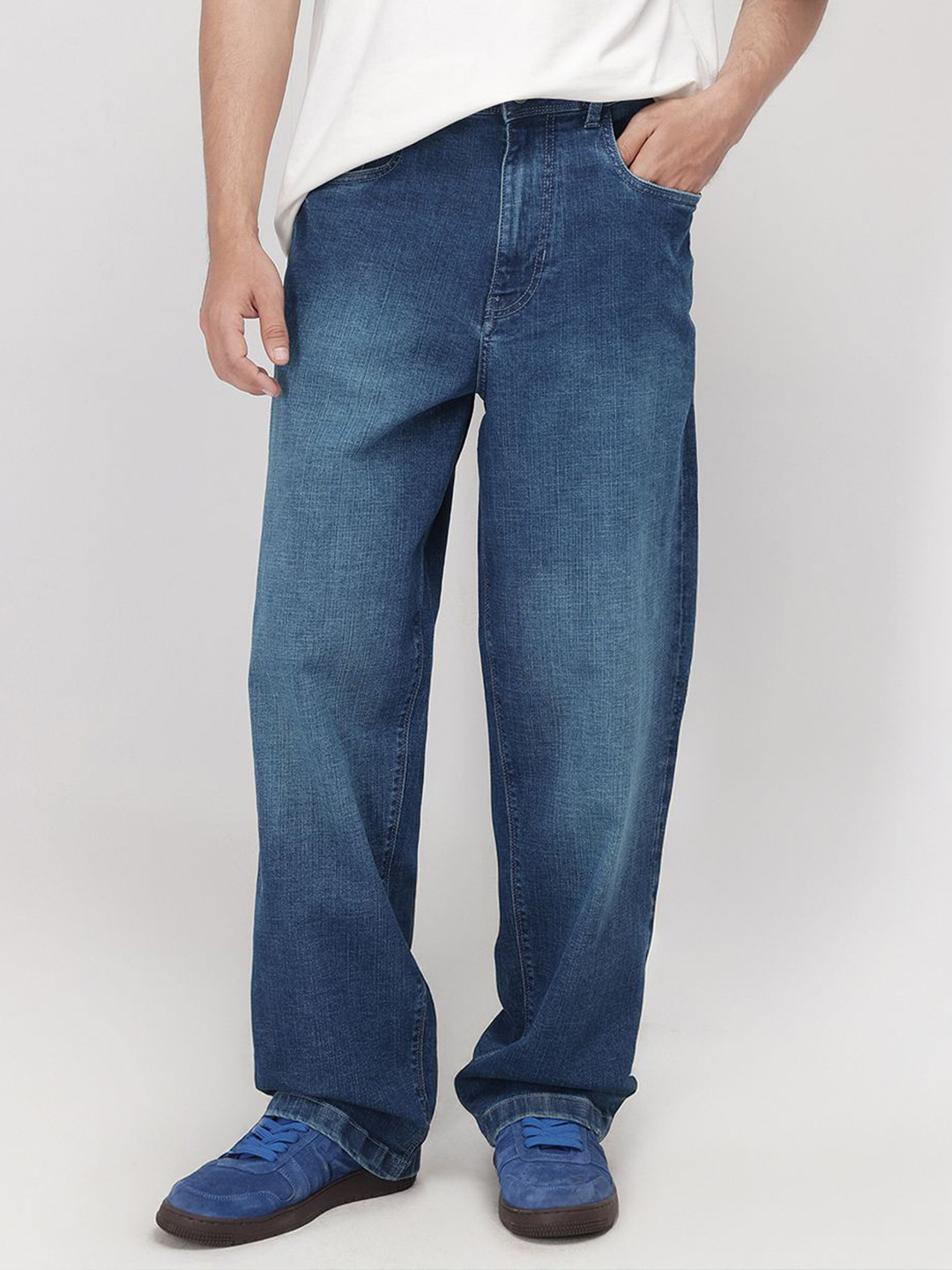 RARE RABBIT JACE Men Comfort Light Fade Mid-Rise Stretchable Baggy Jeans