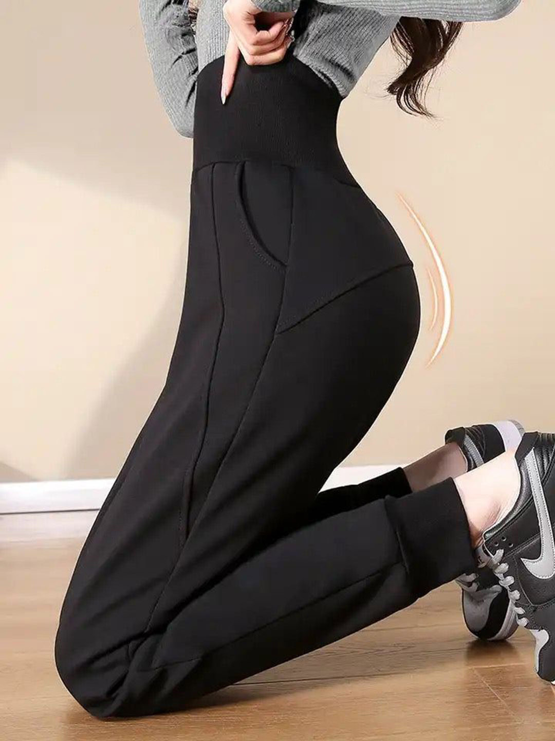 Miss Mosa By Akanksha  Women Black Telsa Slimming Premium Fleece Lined Jogger