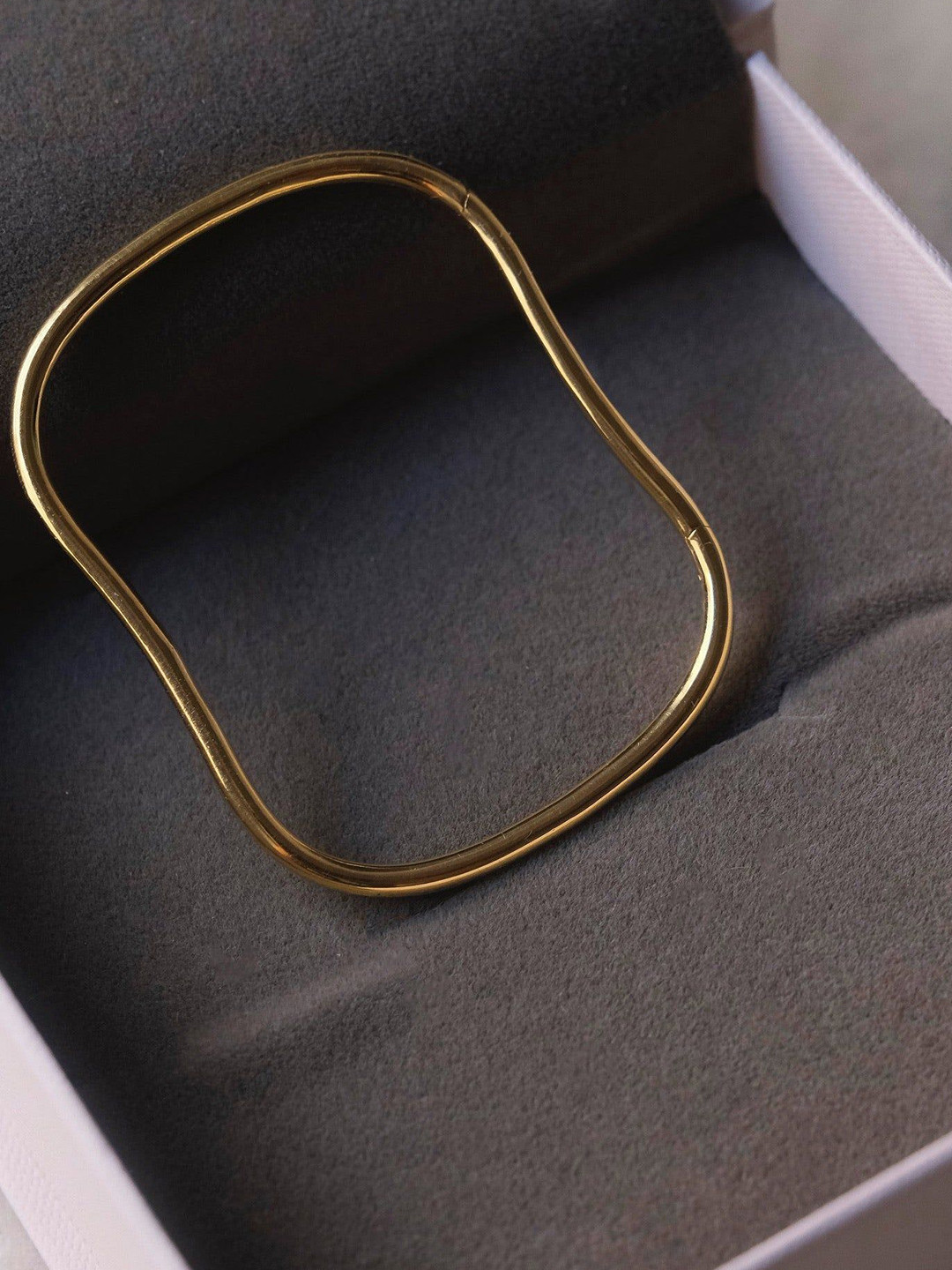 Anushka Jain Jewellery Women 925 Sterling Silver Gold-Plated Kada Cosset Bracelet