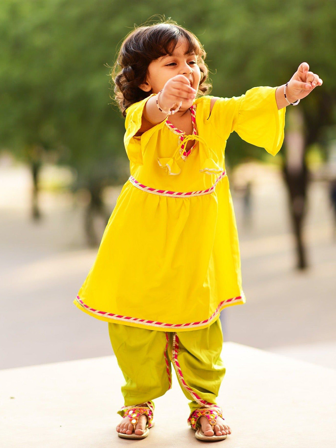 Thread & Button Girls Embroidered Regular Gotta Patti Silk Crepe Kurta with Dhoti Pants