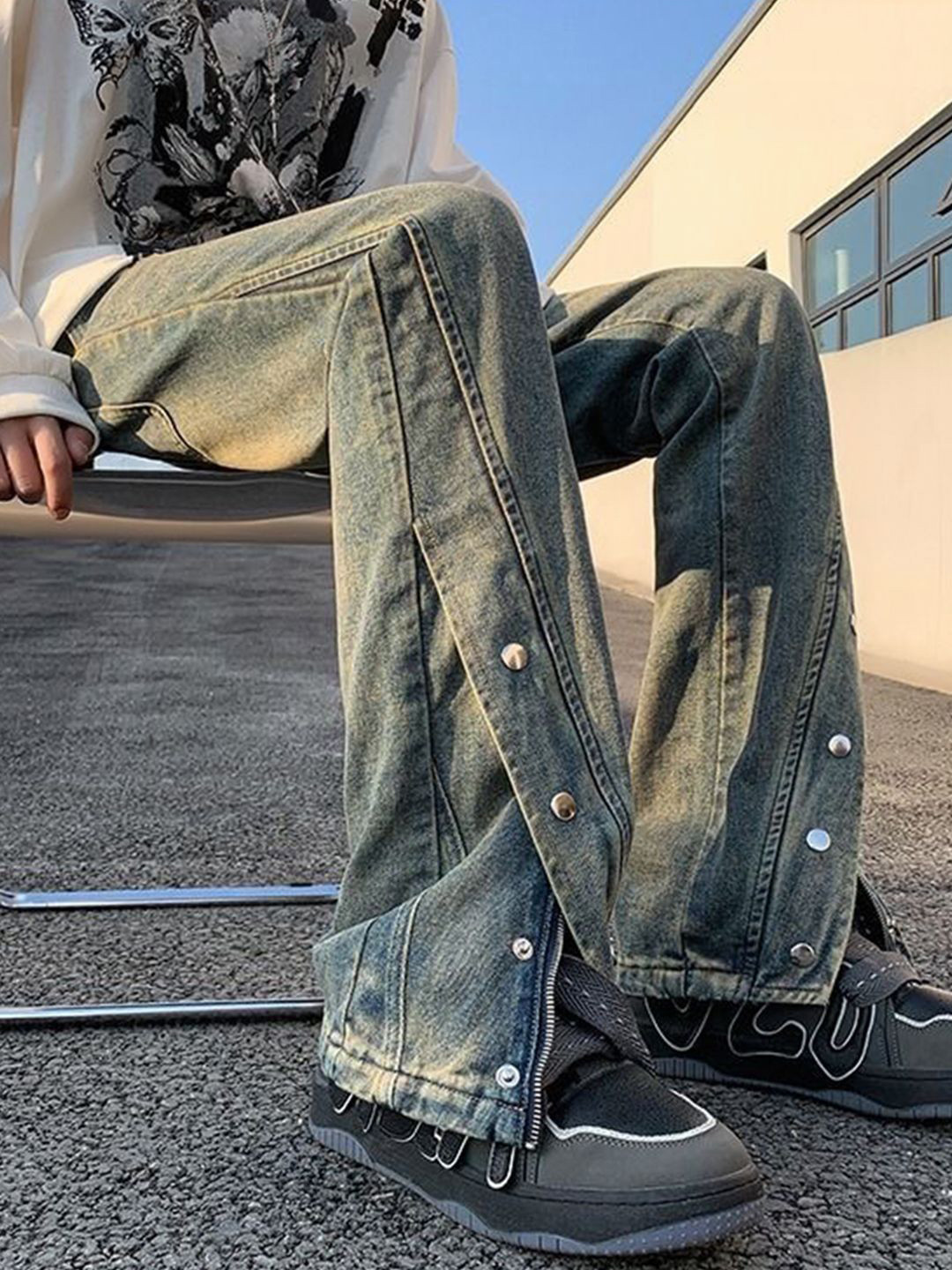 HERE&NOW Men Heavy Fade Mid-Rise Bootcut Jeans With Zip Details