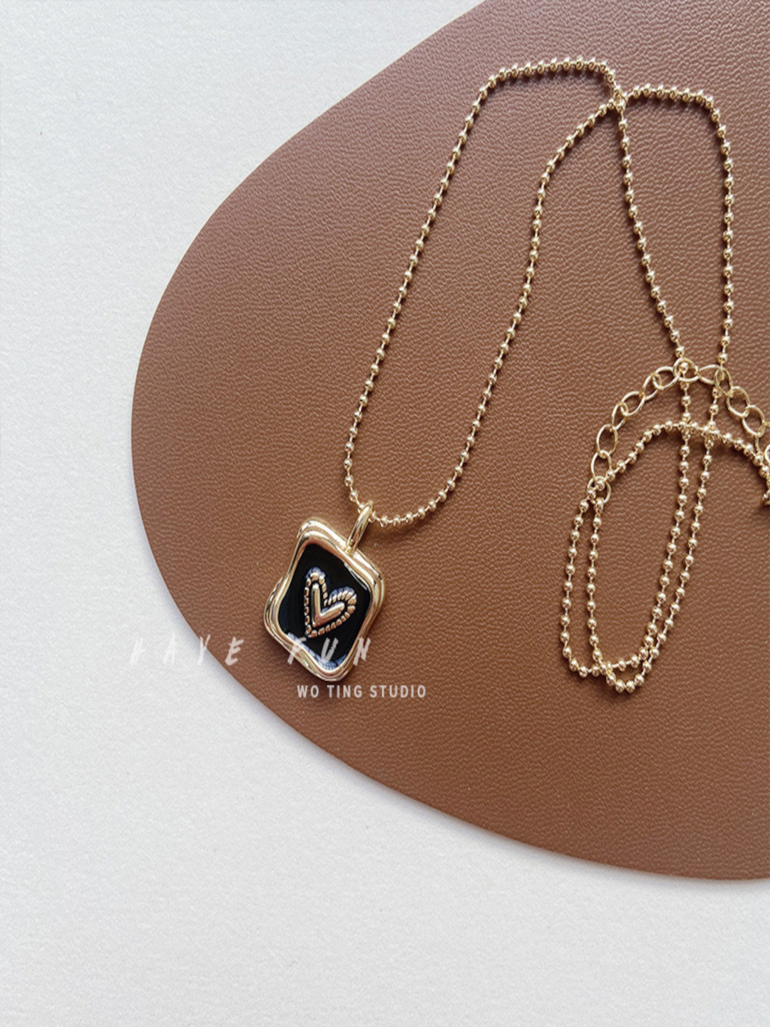 DressBerry Square Pendant With Chain