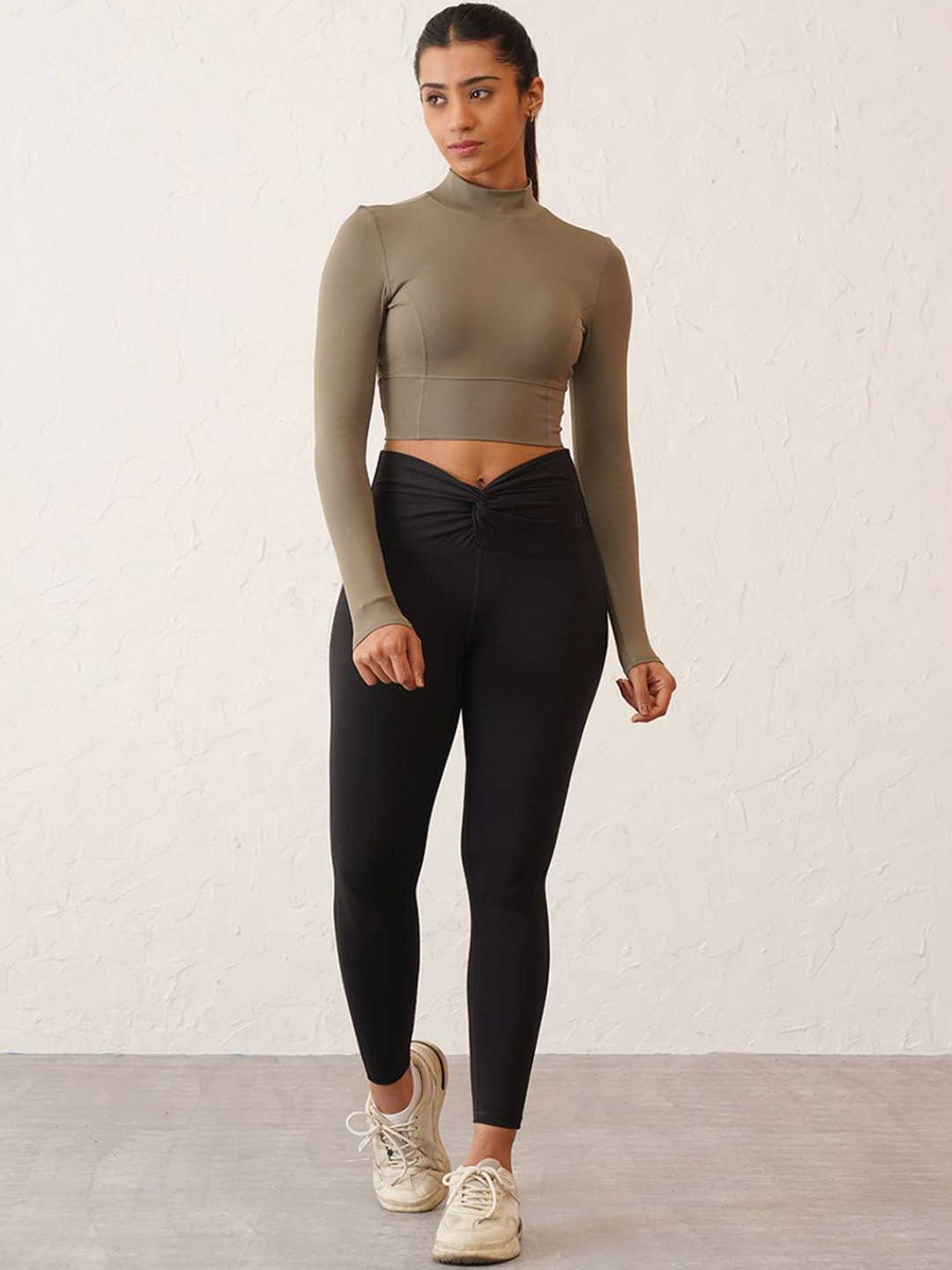 RYZ Women High Rise Core Knot Blot Tights