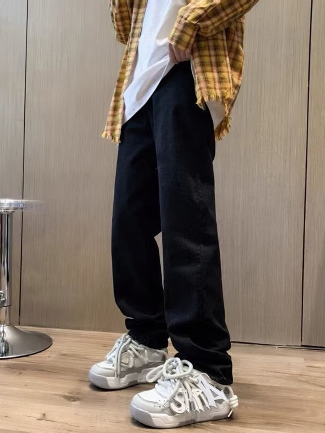 HERE&NOW Men's Regular Fit Mid-Rise Jeans