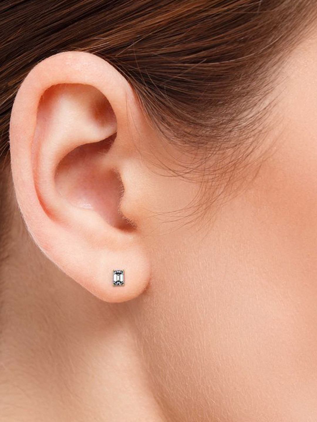 Emori Emerald Solitaire Lab Diamond in 14KT Gold Earring