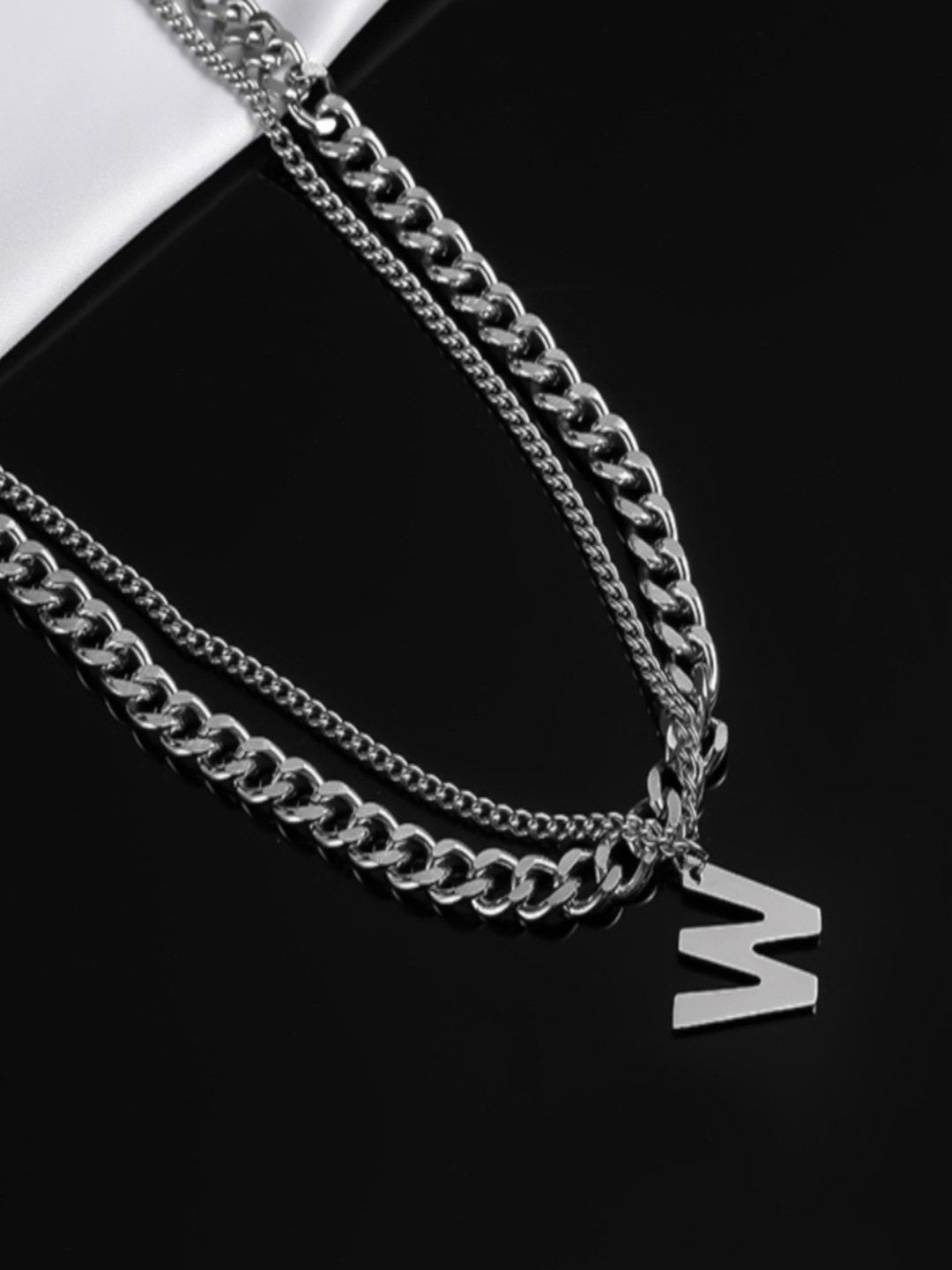 DressBerry W-Shaped Layered Pendant Chain