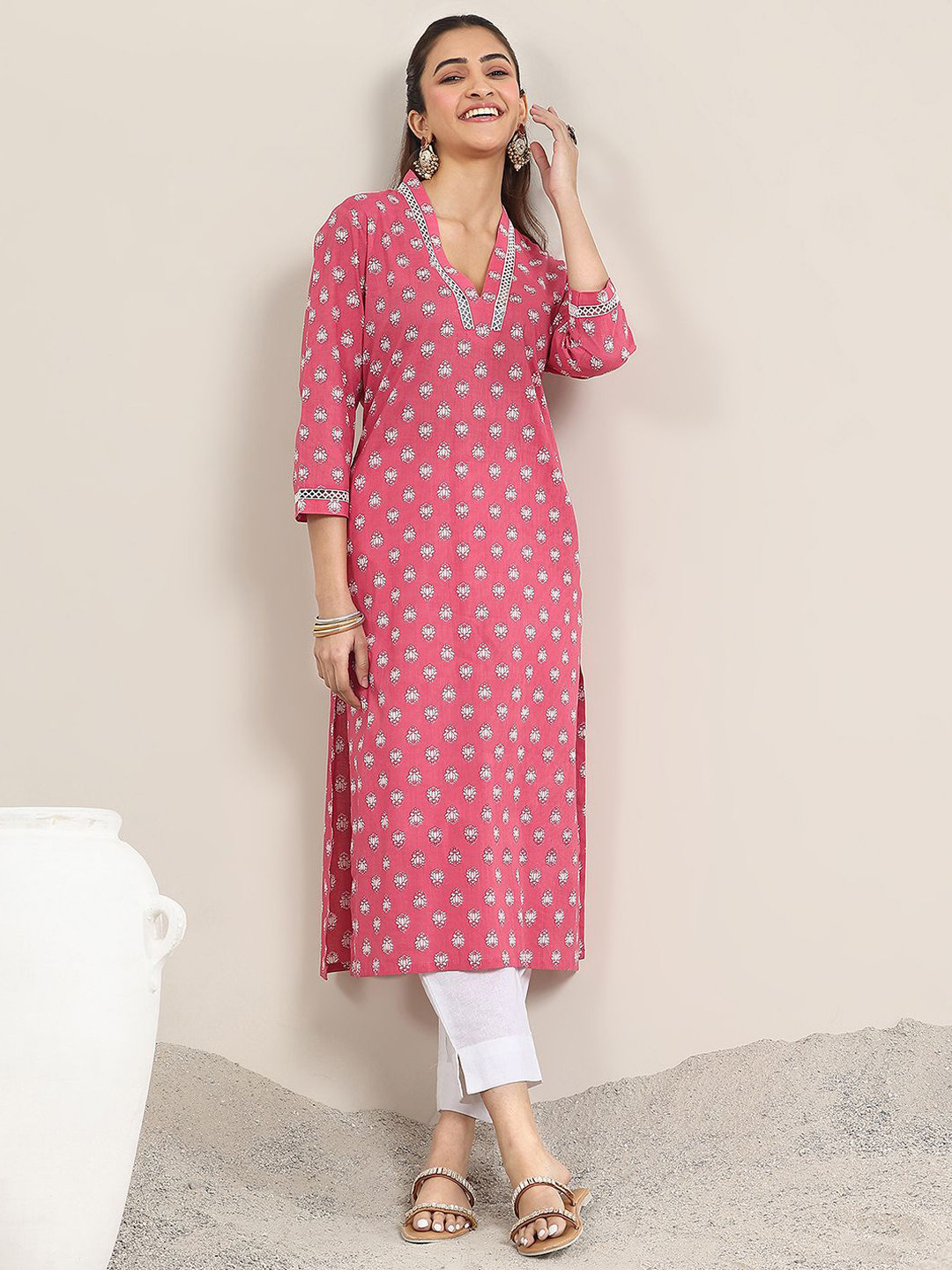 Libas Floral Printed Thread Work V-NECK Straight Kurta