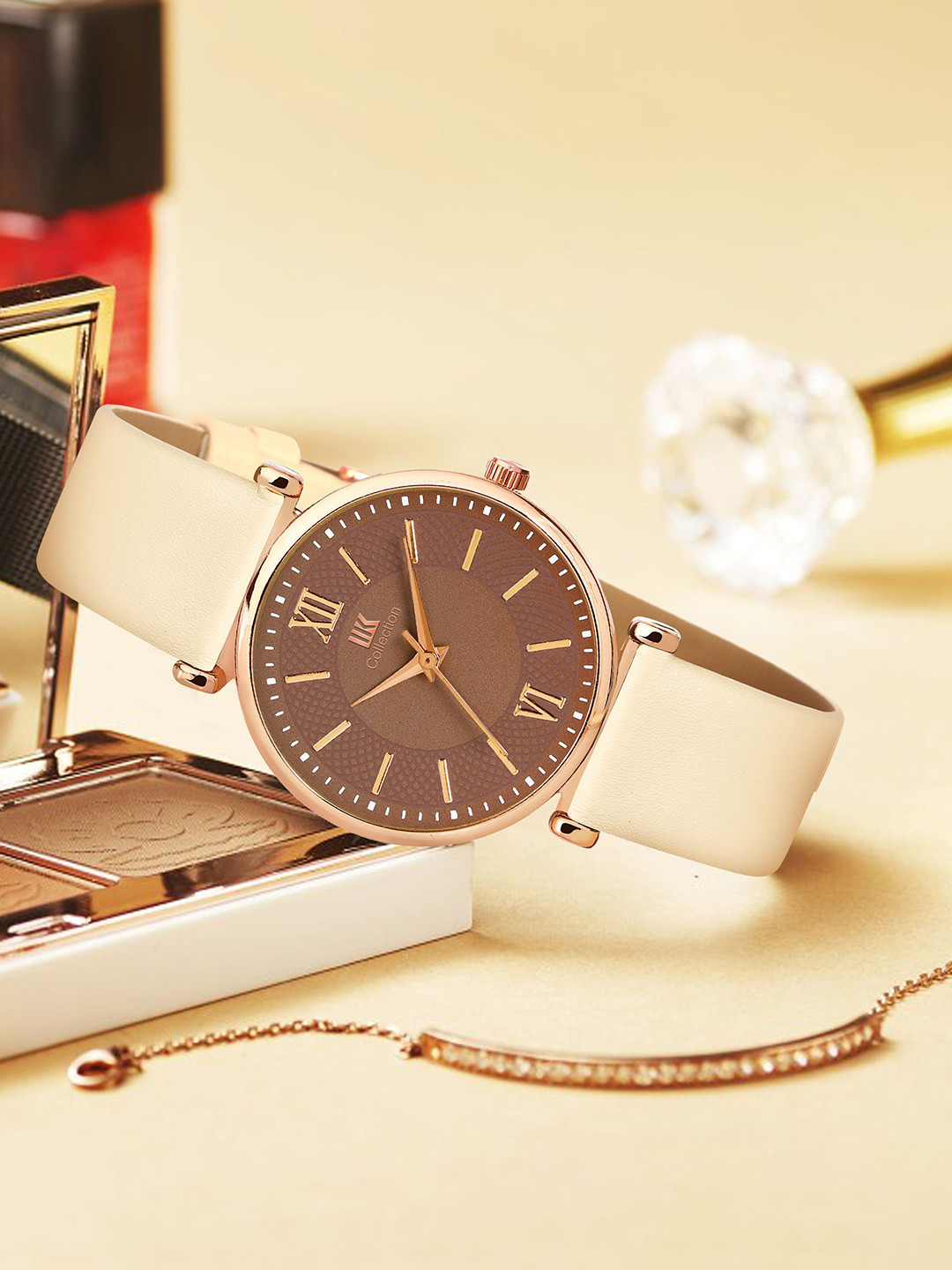 IIK COLLECTION Women Embellished Dial & Leather Straps Analogue Watch IIK-3223W