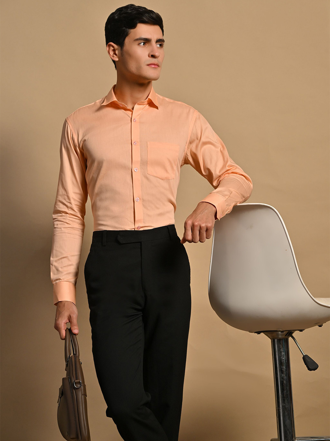 BRUTTLYN Men Standard Opaque Casual Shirt