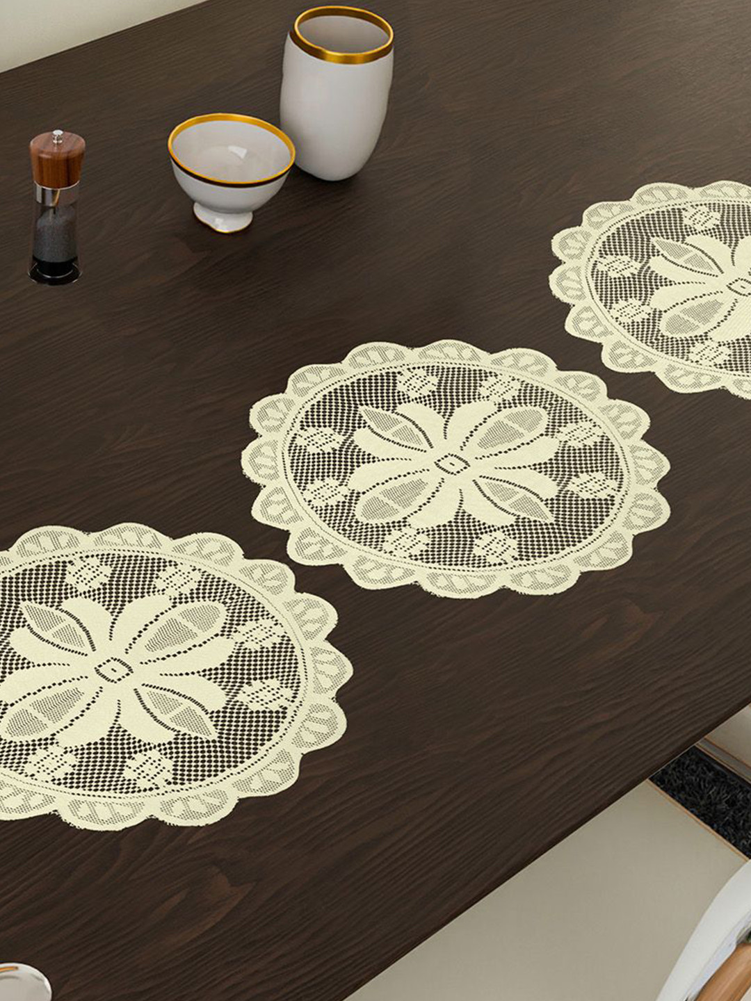 Kuber Industries Cream-Coloured 3 Pieces Floral Cotton Round Shape Net Table Placemats